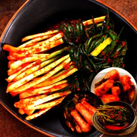 상품 이미지: 갓고파 100% 우리농산물 오직 지마켓 / 맛있는 전라도 파김치 1kg 외 여수김치모음 / 봄맞이 최저판매