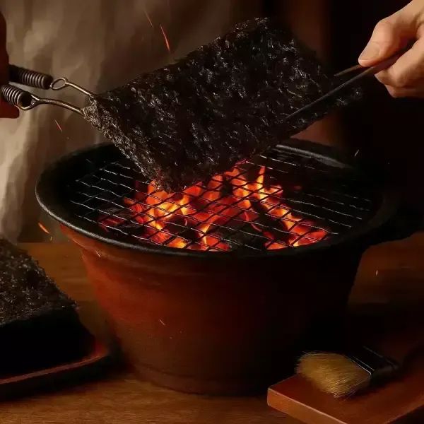 상품 이미지: [내일도착] 두 번 구운 광천 숯불김 4g, 32봉