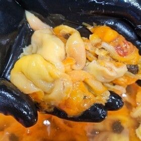 상품 이미지: 통영 산지직송 당일작업 당일배송 싱싱한 손질 깐멍게 500g(해수포함) 2개 이상 구매 시 초장 증정