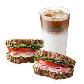 상품 이미지: (파리바게뜨) 고단백 샌드위치 세트(바질리코타 호밀 샌드위치+아이스 카페라떼)