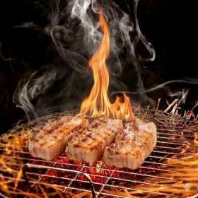 상품 이미지: 짚불삼겹살 2kg 볏짚 초벌 통삼겹살 캠핑고기 냉삼 500g 4팩