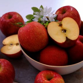 상품 이미지: (신선집중) 사과 부사사과 빨간사과 7kg 실중량 (33-41과 내외) 중소과 가정용 / 단 하루 초특가