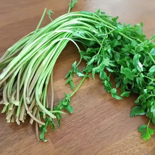 상품 이미지: 연하고 부드러운 신선한 제철 청도 미나리 1kg