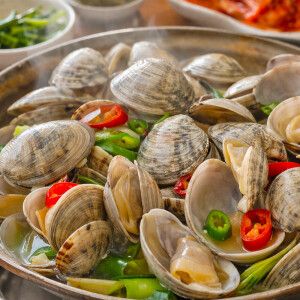 상품 이미지: 국내산 자연산 활 바지락 (대) 1kg 당일조업 산지직송 제철신선조개 감칠맛