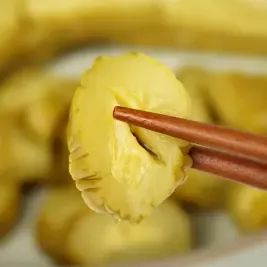 상품 이미지: 꼬들 새콤한 국내산 오이지 2kg (15개-20개 사이)