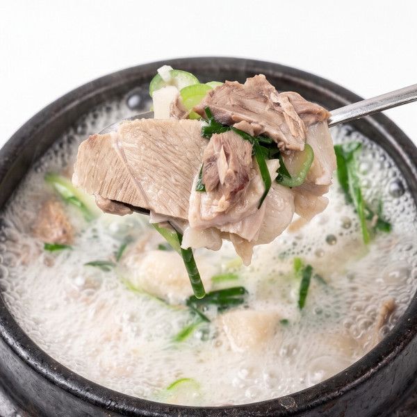 상품 이미지: (맛집로드 4탄) 옥구촌 한돈 돼지국밥 600g 4팩 (총2.4kg) + 다대기 30g x 4팩+한돈 머릿고기 100g 증정