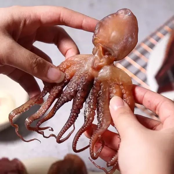 상품 이미지: [더주] 진짜 문어로 만든 부드러운 꽃 문어포 200g (6-9미)