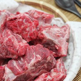 상품 이미지: (신선집중) 국내산 암퇘지 등뼈 2Kg + 2Kg (총 4kg) / 감자탕/ 뼈해장국