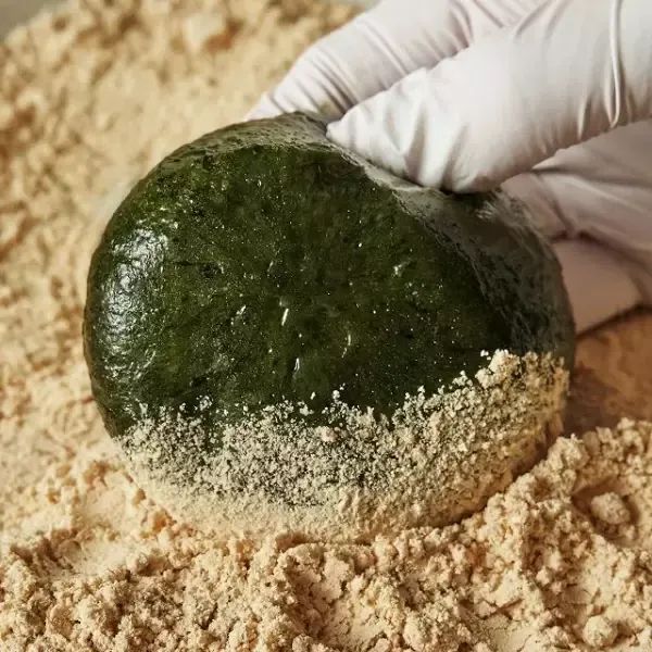 상품 이미지: 명가삼대떡집 30년 전통 쑥떡 쑥인절미 2kg (100g x 20개입) + 콩고물 증정