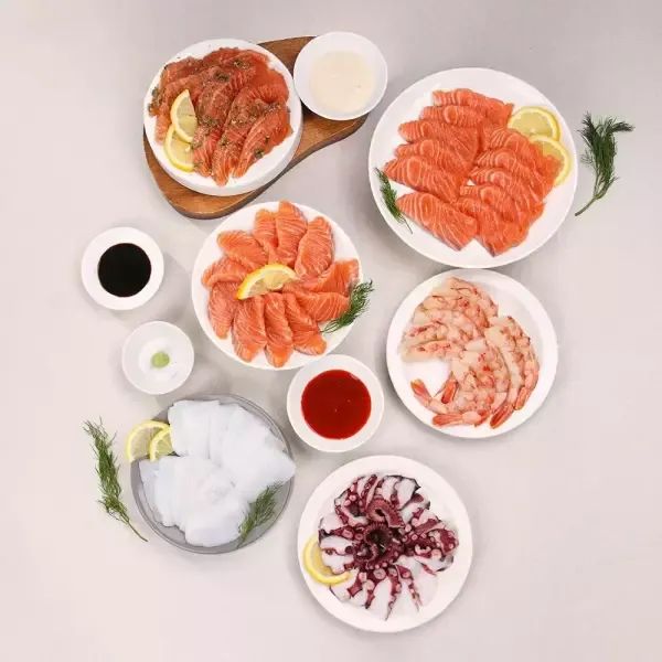 상품 이미지: [당일생산] 냉장 모둠회 연어회 숙성연어 문어숙회 새우회 갑오징어회 모듬회 소스포함