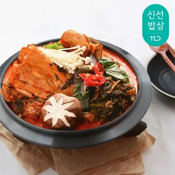 상품 이미지: (김가네 식탁/해썹인증) 감자탕 3kg(5-6인분)+겨자소스/국내산 돈등뼈