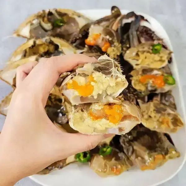 상품 이미지: 연평도 암꽃게 간장게장 2kg 2미 프리미엄 꽃게장