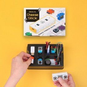 상품 이미지: 치즈스틱 스타터 키트 / 치즈스틱 + 다양한 부품 / 인공지능. IoT. 메이커 수업 / 코딩 - 학교/돌봄/늘봄