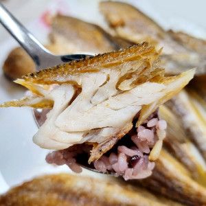 상품 이미지: (신선집중) 국내산 담백한 반건조 두절 참조기 1kg(kg당 30~40내외)/ 국내산 조기
