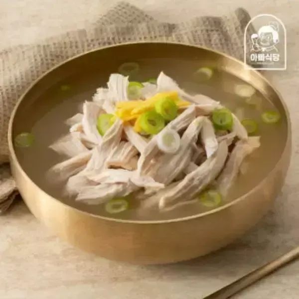 상품 이미지: 단독구매불가) 국내산 닭 순살고기 듬뿍 황기 닭곰탕 600g 1팩