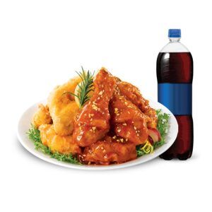 상품 이미지: (처갓집 양념치킨) 후라이드반+양념반+콜라1.25L