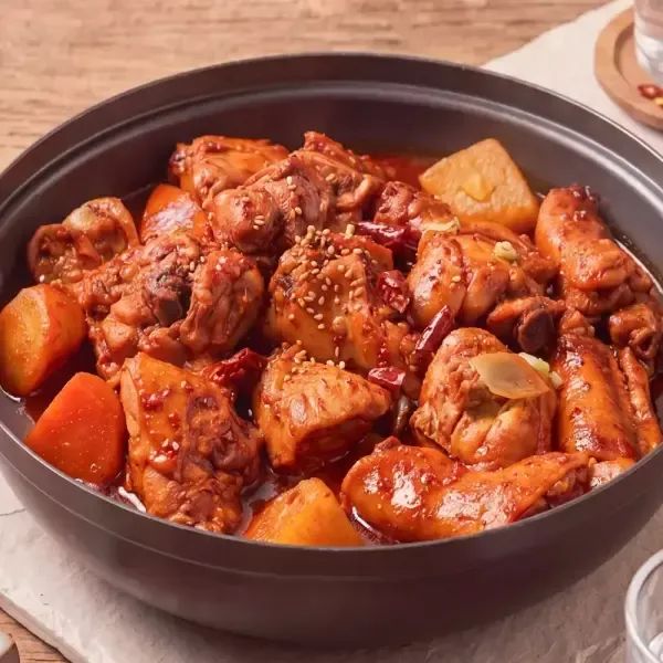 상품 이미지: 춘천 가마솥 매콤 찜닭 1kg + 1kg / 국내산 닭