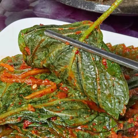 상품 이미지: 양념 듬뿍 넣은 별미 반찬 전라도식 깻잎 김치