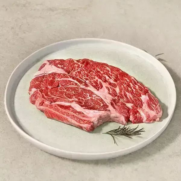 상품 이미지: 블랙비프 냉장 소고기 소목등심(척아이롤) 구이용 200g x 3팩 (600g)