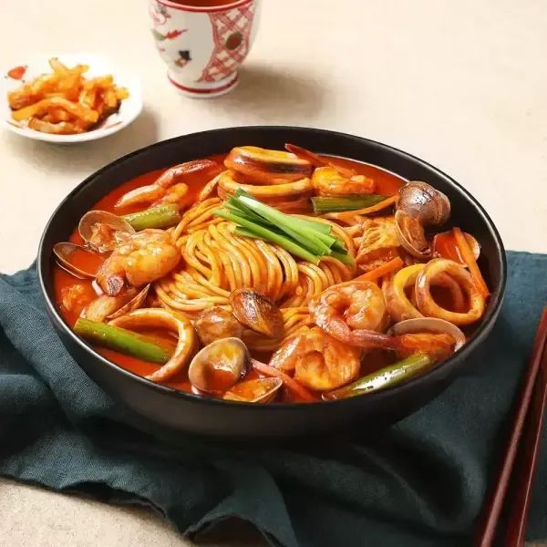 상품 이미지: [쿡솜씨 일면식] 해물짬뽕 짬뽕면 야채 냉동 밀키트