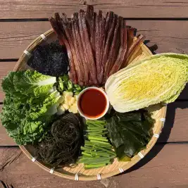 상품 이미지: 고소하고 쫀득한 구룡포 햇 과메기 10쪽 야채모듬
