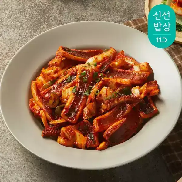 상품 이미지: [쿡솜씨] 매콤오징어볶음 오징어불고기 두루치기 신선야채 밀키트