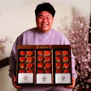 상품 이미지: (신선집중) 예다움 상주곶감 프리미엄 반건시(대과) 1.8kg 연말 명절 선물세트 선물가방 및 감사카드 증정